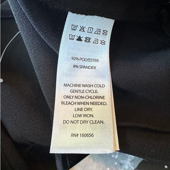 Sincerely Jules NWT Black Square Neck Sleeveless Side Zip Crop Top Size S - Picture 7 of 11